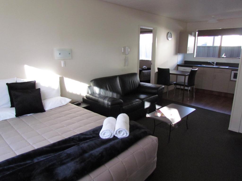 Asure Adrian Motel Dunedin Room photo